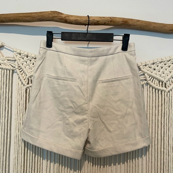 H&M Old Money High-Waisted Classy Summer Shorts Sz 6 - Picture 2 of 6